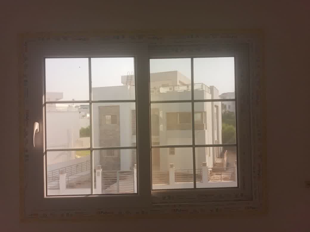 شباك جرار منزلق