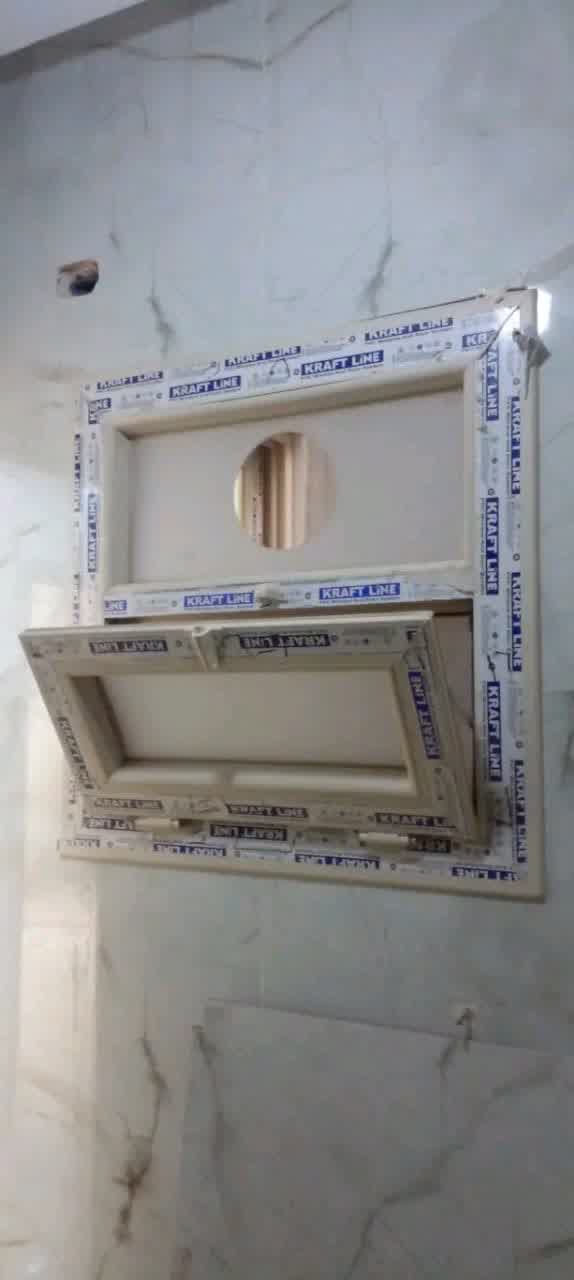 شباك يو بي في سي يفتح قلاب للتهوية قطاع كرافت لاين