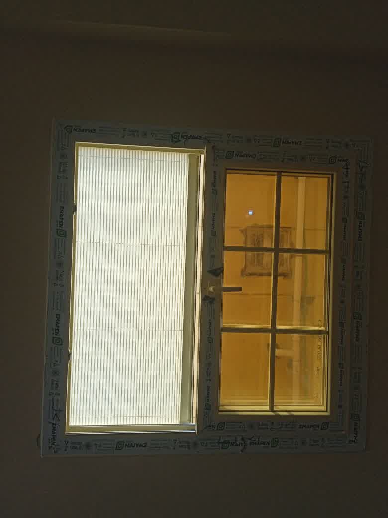 شباك يو بي في سي جرار قطاع إيمابن و سلك بليسيه لمنع الناموس والحشرات من دخول بيتك