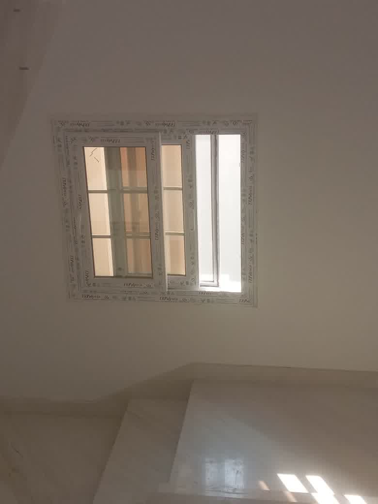 شباك يو بي في سي جرار