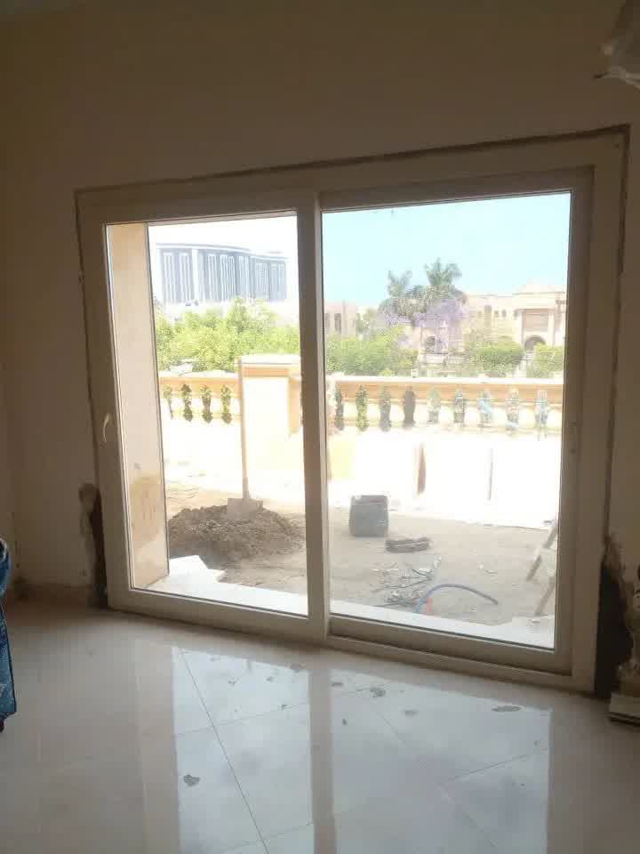 باب يو بي في سي جرار