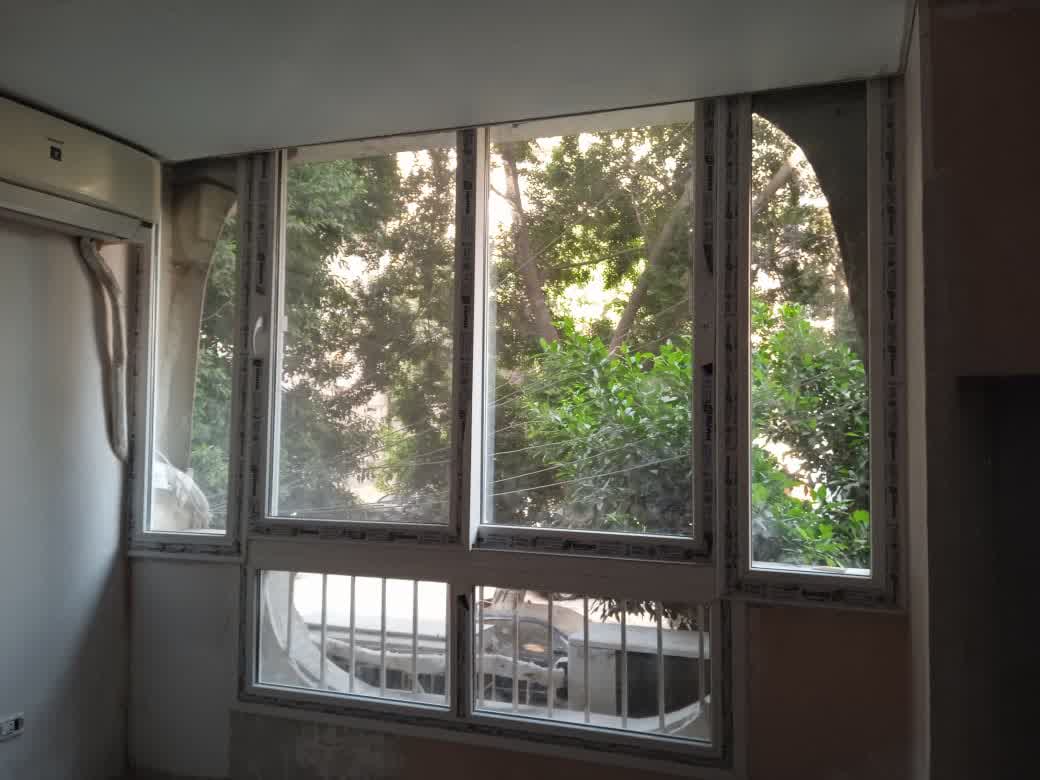 شباك يو بي في سي جرار